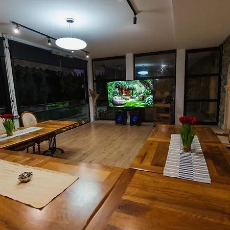 וילה Bujtina E Diellit Boutique טיראנה