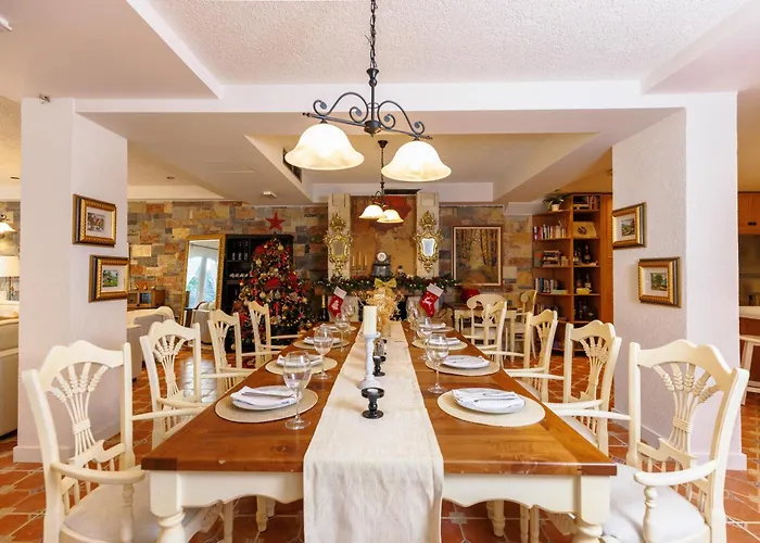 Bujtina E Diellit Boutique *