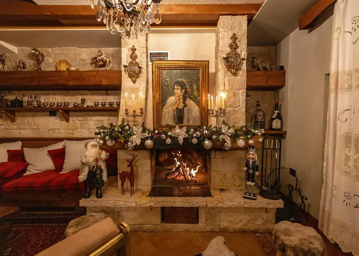 Bujtina E Diellit Boutique וילה *