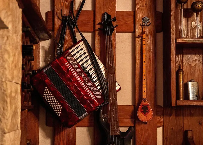 Bujtina E Diellit Boutique וילה טיראנה