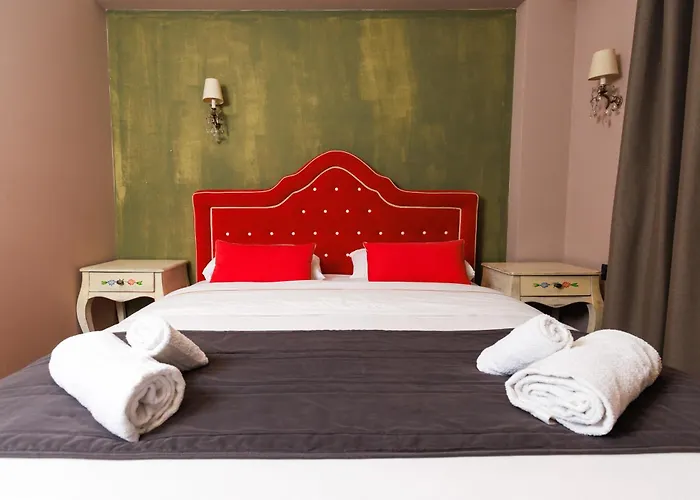 Bujtina E Diellit Boutique Villa *